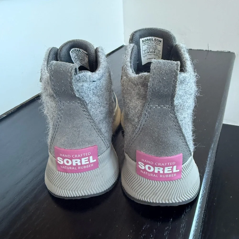 Sorel Out n About Waterproof grey felt snow boot - Picture 4 of 5